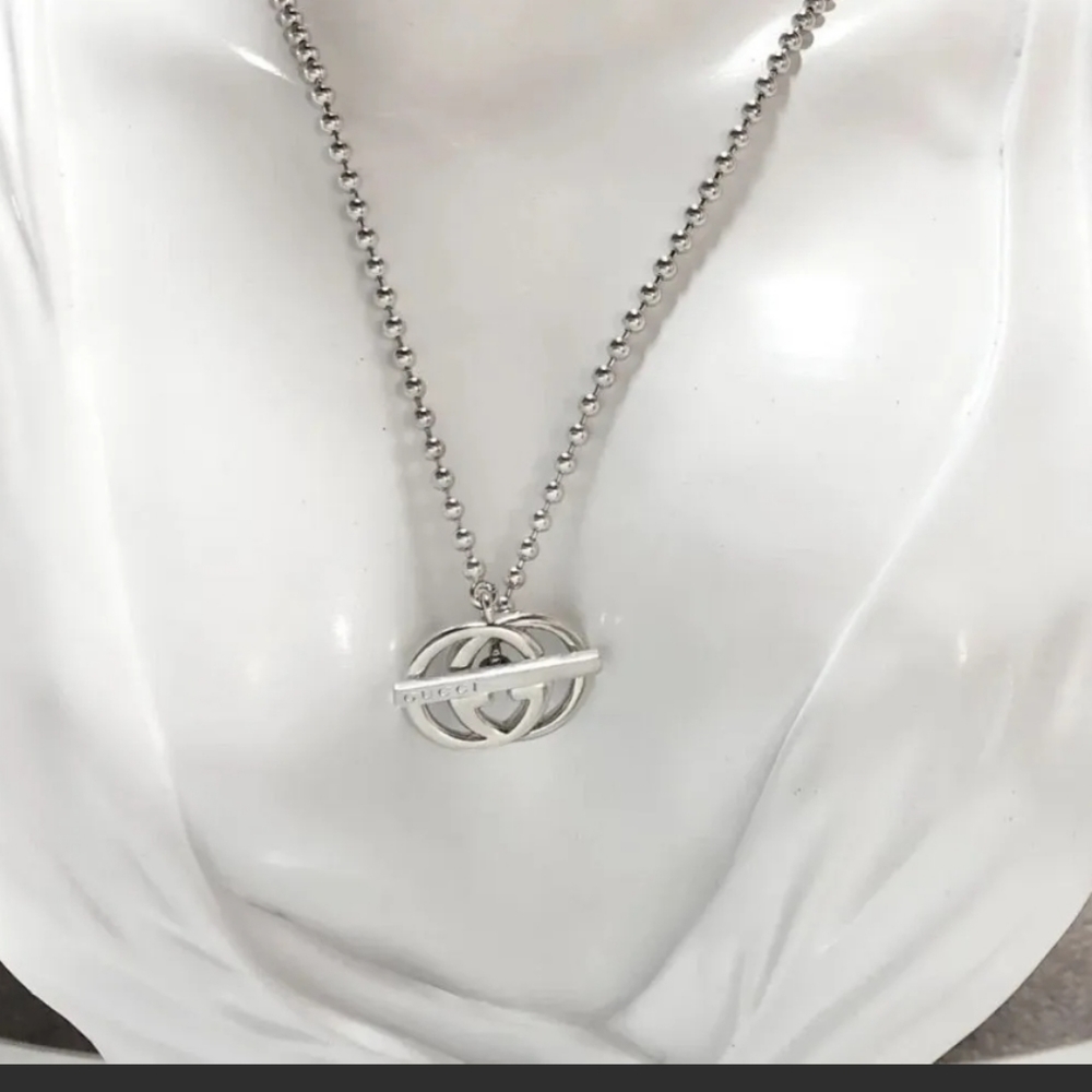 - Gucci Luxury Necklace Double G statement signature ✨️ logo!! 16 inches